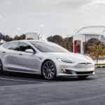 Tesla загуби близо 600 милиона щ. долара от инвестицията си в биткойн